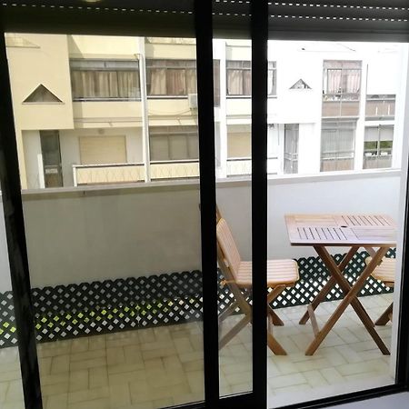 Large Apartment Near The Beach And Lisbon Costa da Caparica Exterior photo