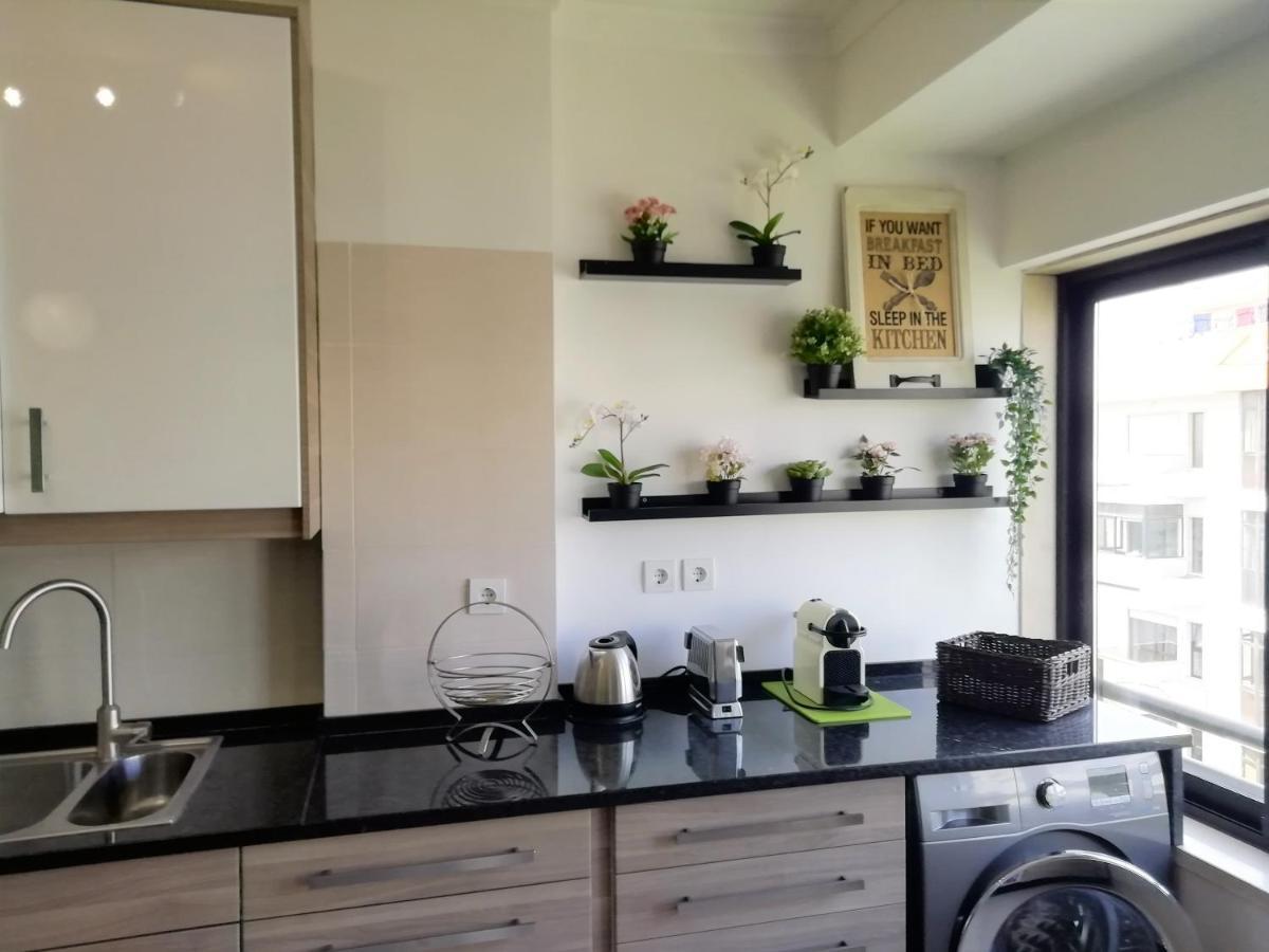 Large Apartment Near The Beach And Lisbon Costa da Caparica Exterior photo
