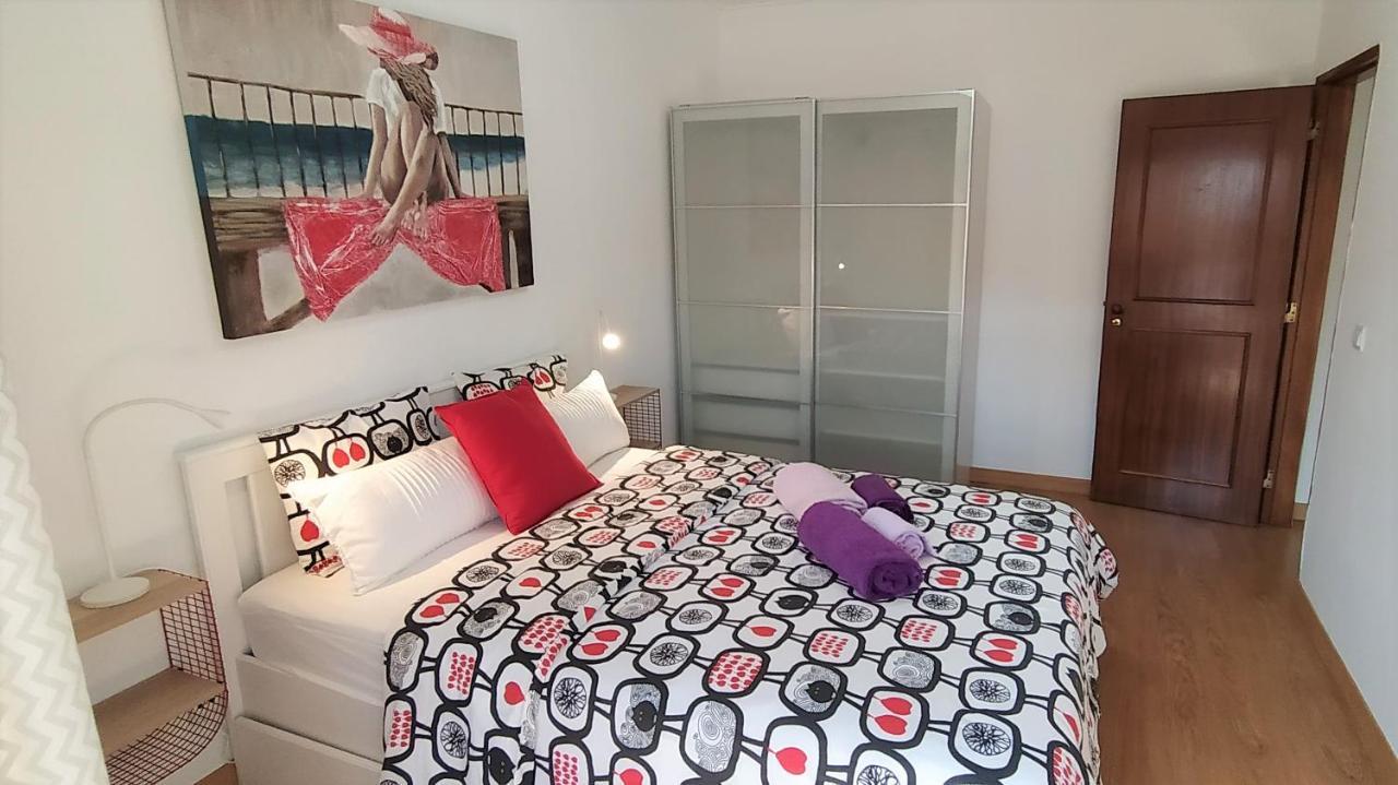 Large Apartment Near The Beach And Lisbon Costa da Caparica Exterior photo